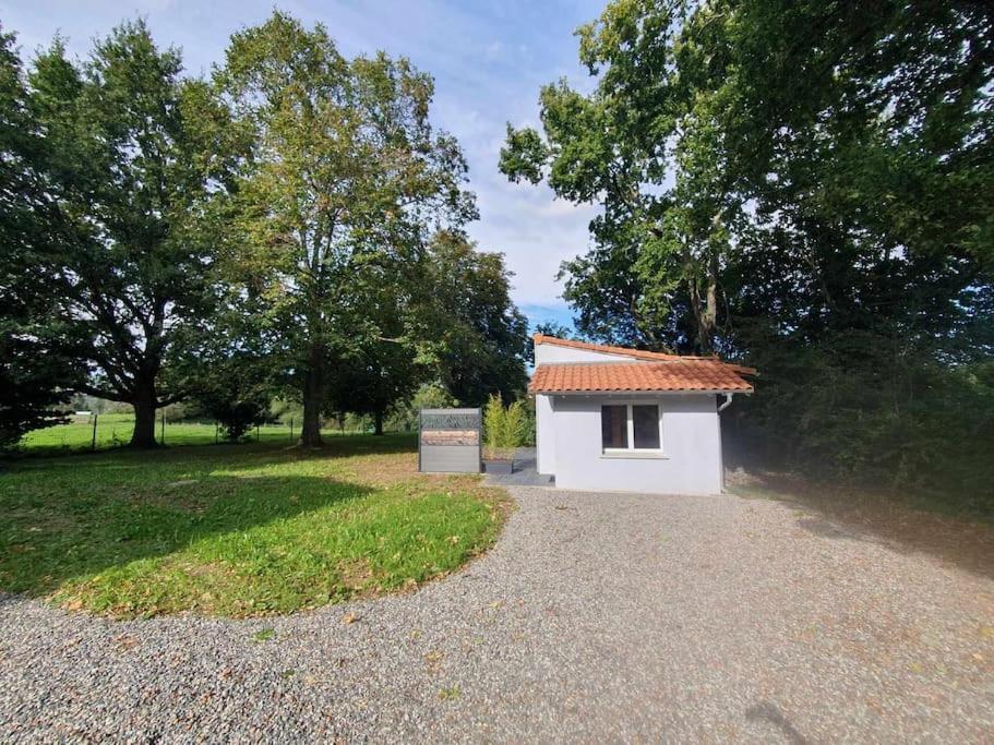 Nestier Maisonnette Au Pied Des Pyrenees מראה חיצוני תמונה